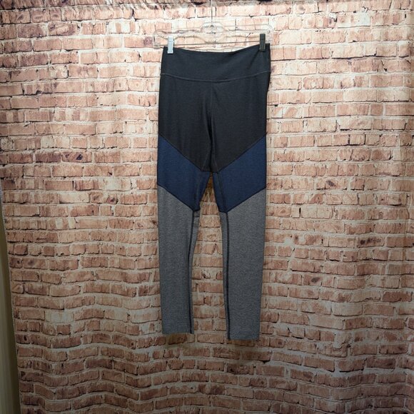Outdoor Voices Black and Gray Colorblock Leggings - Picture 2 of 8